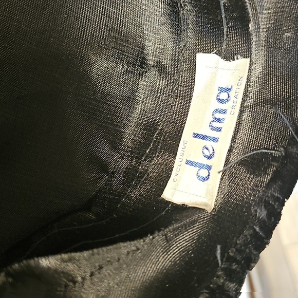 Delman Black Velvet Hat with Multi-color Satin Ribbons - Picture 3 of 9